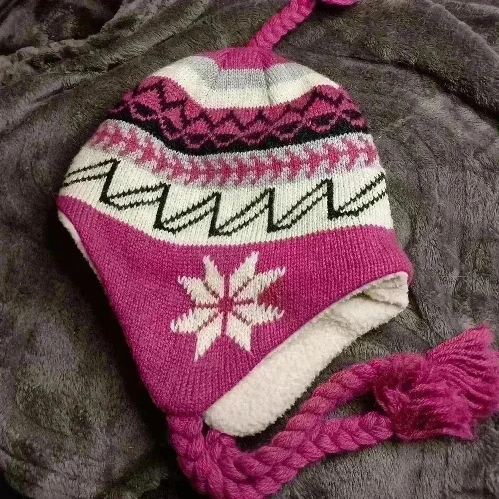 Snowflake Warm Gray Pink White Black Wool Stylish Knit Winter Hat with Ear Flaps